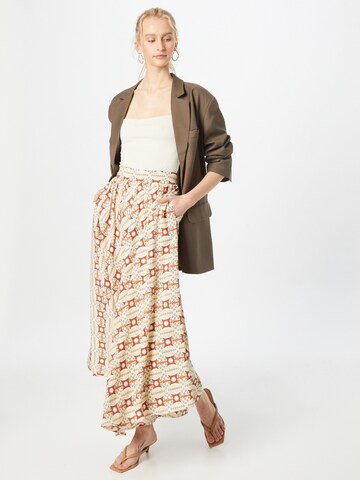 Traffic People Skirt in Beige