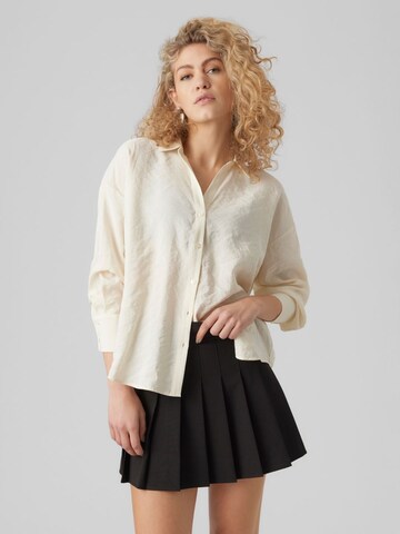 VERO MODA Blus 'Queeny' i vit: framsida