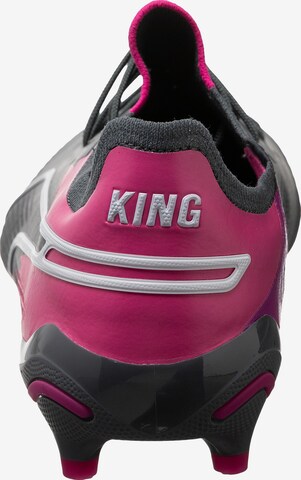 Chaussure de foot 'King Ultimate Rush' PUMA en gris