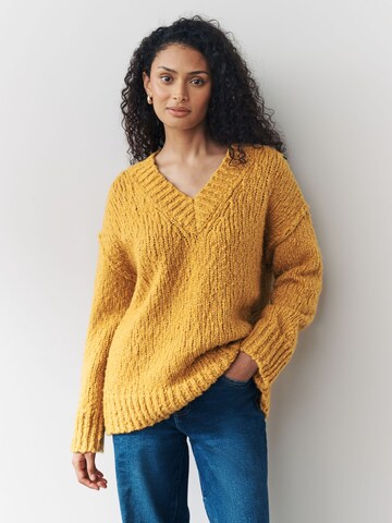 Next Pulover | rumena barva: sprednja stran