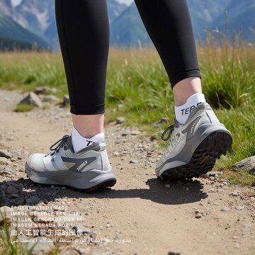ADIDAS TERREX Běžecká obuv 'Agravic GTX 2' – šedá