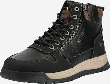 MUSTANG - Botas con cordones en negro: frente