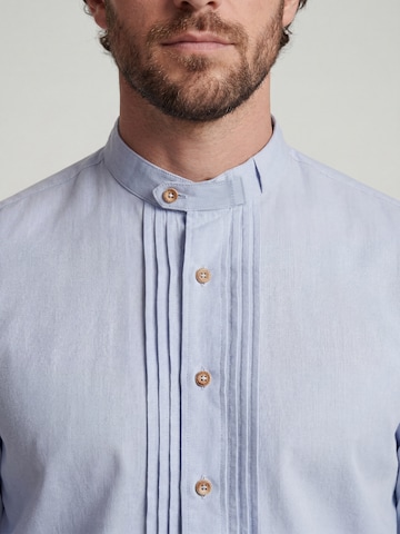Beckert Regular fit Traditional Button Up Shirt in Blue: front