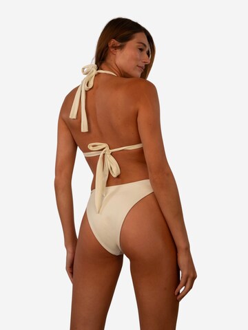 Billie Swim Triangle Bikini top 'Santorini' in Beige