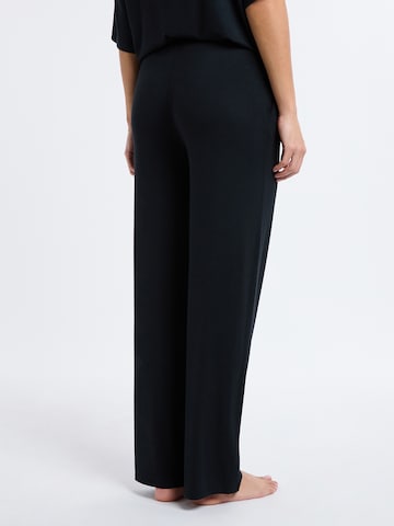 Pantaloncini da pigiama 'Kate' di ETAM in nero