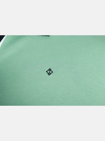 T-Shirt ' Earl Fings ' Charles Colby en vert