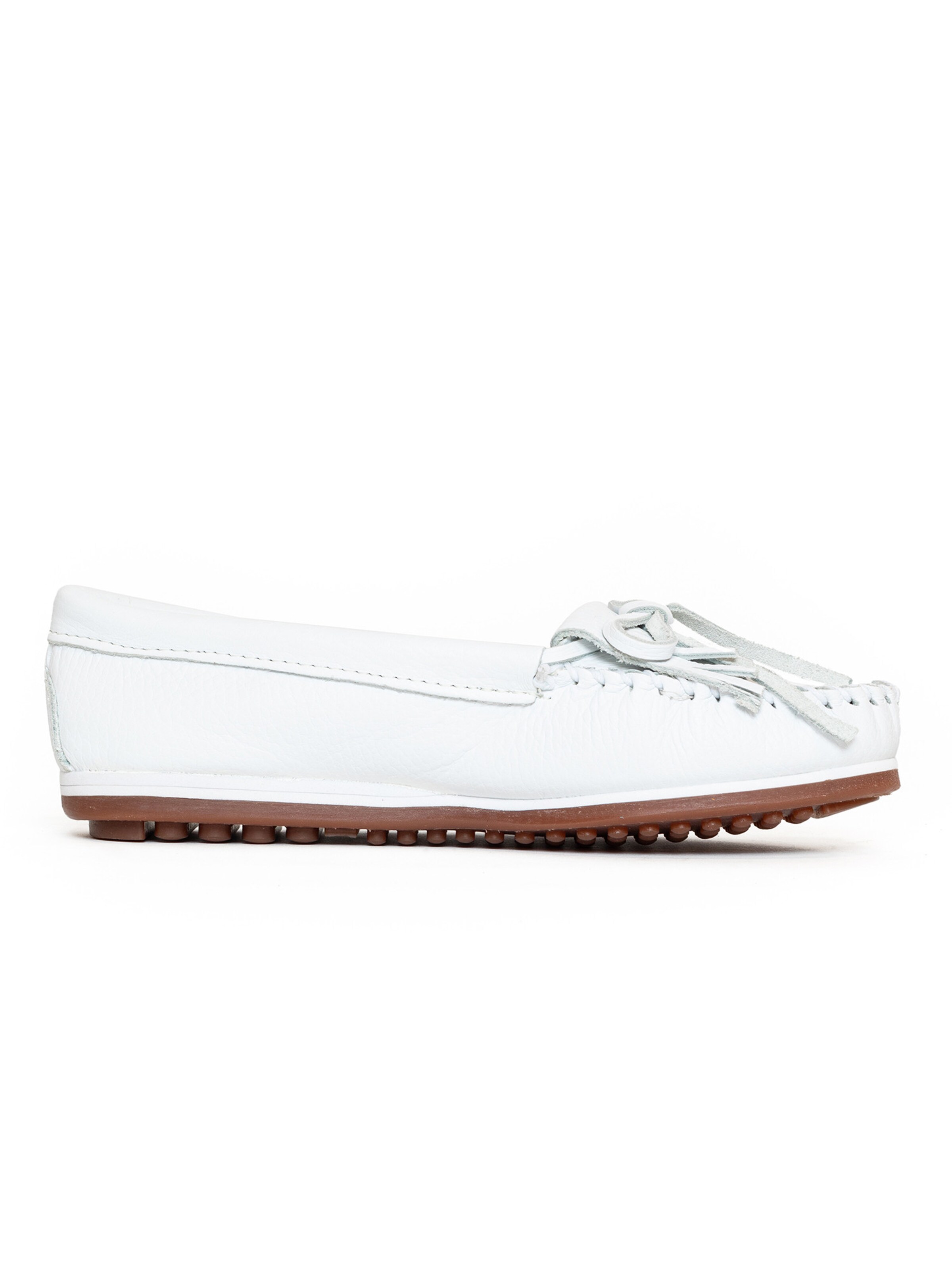 Minnetonka Mokasíny &#x27;Kilty&#x27; – bílá