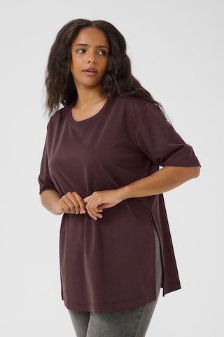 T-shirt 'Jenna' KAFFE CURVE en marron : devant