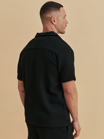 DAN FOX APPAREL - Regular Fit Camisa 'Timo' em preto