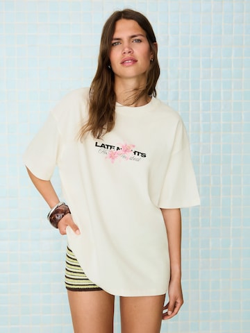 T-shirt Bershka en blanc