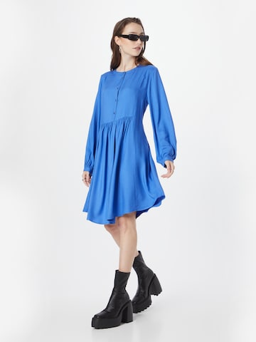 Rochie tip bluză 'Tatum' de la Soft Rebels pe albastru