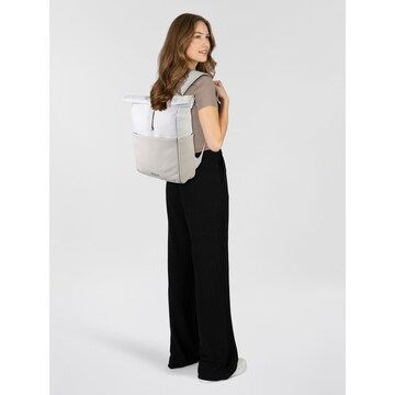 BENCH Backpack in Grey: front