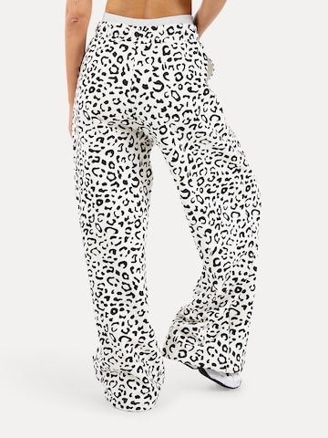 Loosefit Pantalon Smilodox en blanc