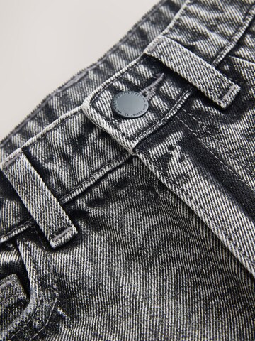 Next - Loosefit Vaquero en gris