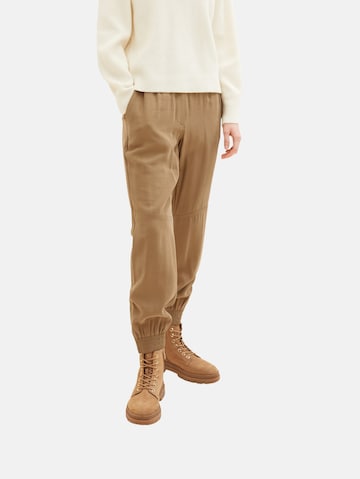 Effilé Pantalon TOM TAILOR en marron : devant