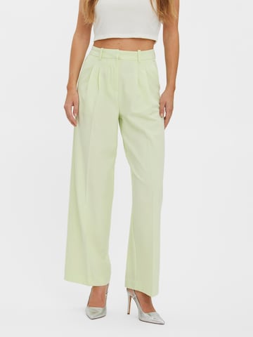 Vero Moda Collab Zvonové kalhoty Kalhoty se sklady v pase 'Milena' – zelená: přední strana
