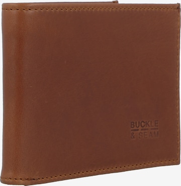 Buckle & Seam Wallet 'Bill' in Brown