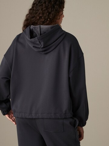 Next Sweatshirt i grå