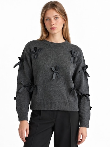 Viorna Sweatshirt 'Sweatshirts' in Grey: front