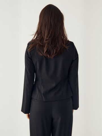 Blazer ' N-Kasaundra ' Noella en noir