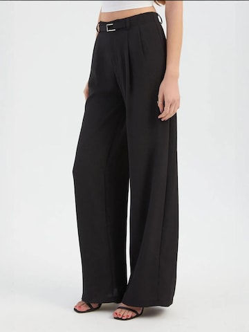 Hiccup Wide leg Bandplooibroek in Zwart