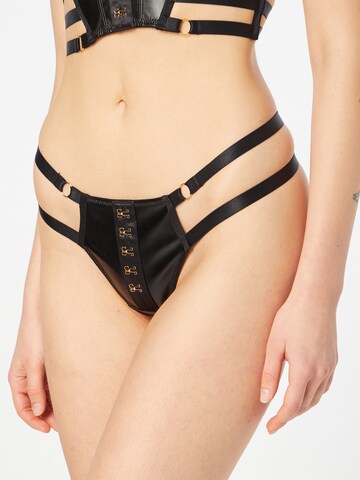 ABOUT YOU x hunkemöller String 'Vicky' in Zwart: voorkant