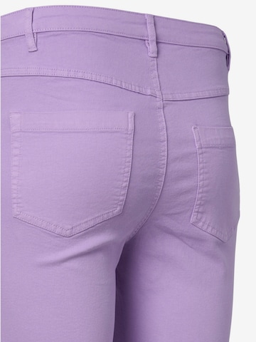 Zizzi - Slimfit Calças de ganga 'Amy' em roxo