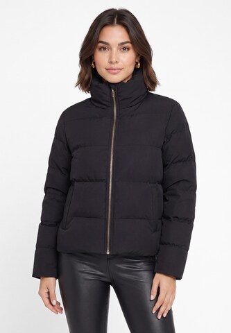 faina Winter Jacket in Black: front