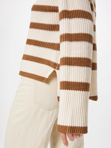 Y.A.S Sweater in Brown