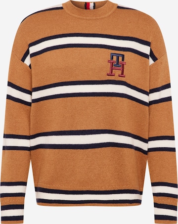 TOMMY HILFIGER Sweater in Brown: front