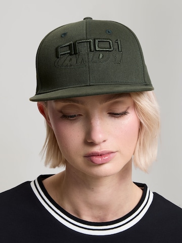 AND1 - Gorra en verde
