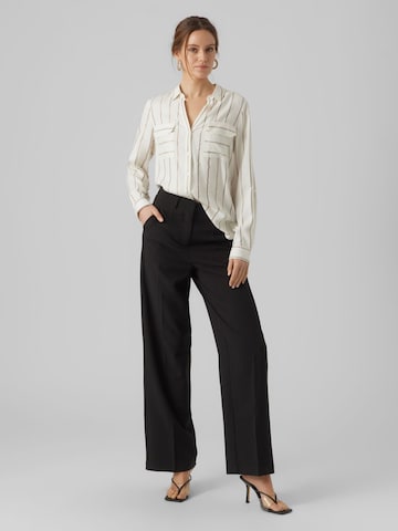 Camicia da donna 'CORIS' di VERO MODA in bianco
