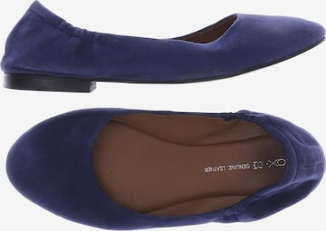 COX Flats & Loafers in 38 in Blue: front