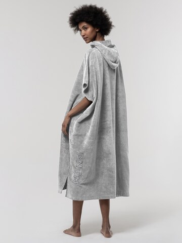 Cape 'Alaia' Pinetime Clothing en gris