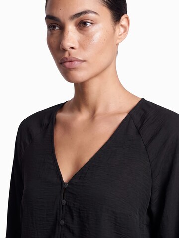 ONLY - Blusa 'ONLZION STRYLA' en negro