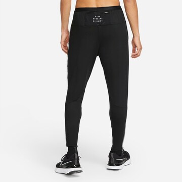 Coupe slim Pantalon de sport NIKE en gris