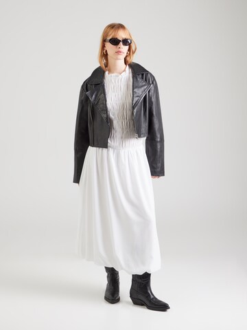 Robe 'PCDEMMIE' PIECES en blanc