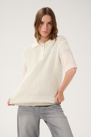 My Essential Wardrobe Sweater in White: front