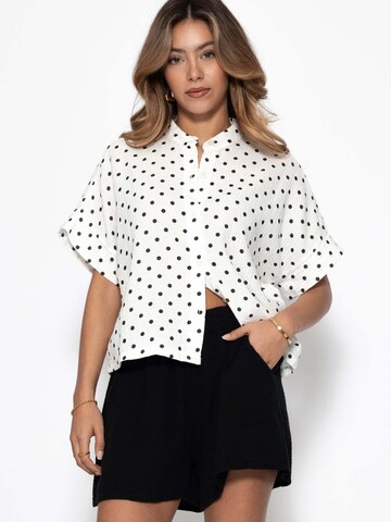 SASSYCLASSY Blouse in White: front