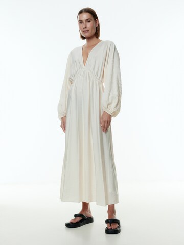 Robe 'Xue' EDITED en beige : devant