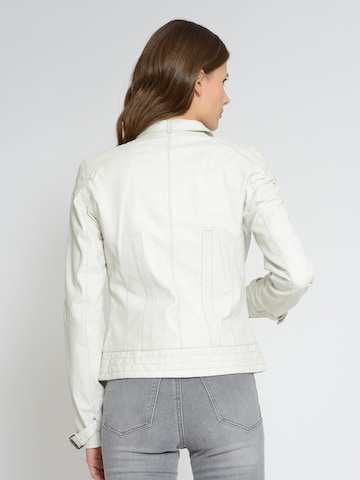 Maze Tussenjas 'Ryana ' in Wit
