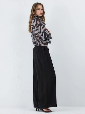 Busem Wide Leg Hose in Schwarz