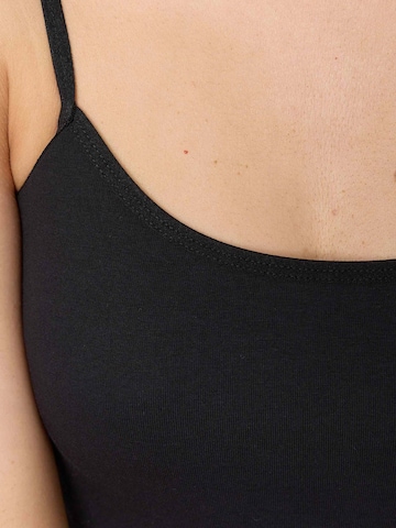 Tazzio - Pijama de pantalón corto 'F907' en negro