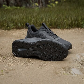ADIDAS TERREX - Zapatos bajos 'Tracefinder 2' en negro
