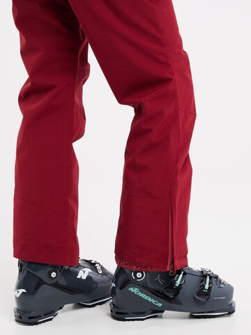 PROTEST Regular Sportbroek 'CINNAMON' in Roze
