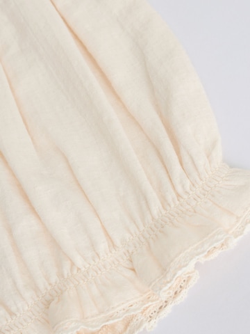 Next - Conjuntos em branco