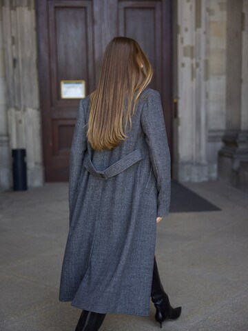 RÆRE by Lorena Rae Between-seasons coat 'Kaley' in Grey