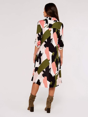 Robe Apricot en vert