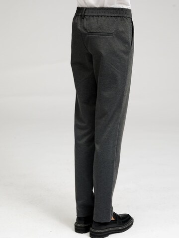 TEESHOPPEN Slim fit Chino Pants in Grey