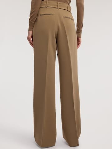 Pantaloni di Trussardi in marrone